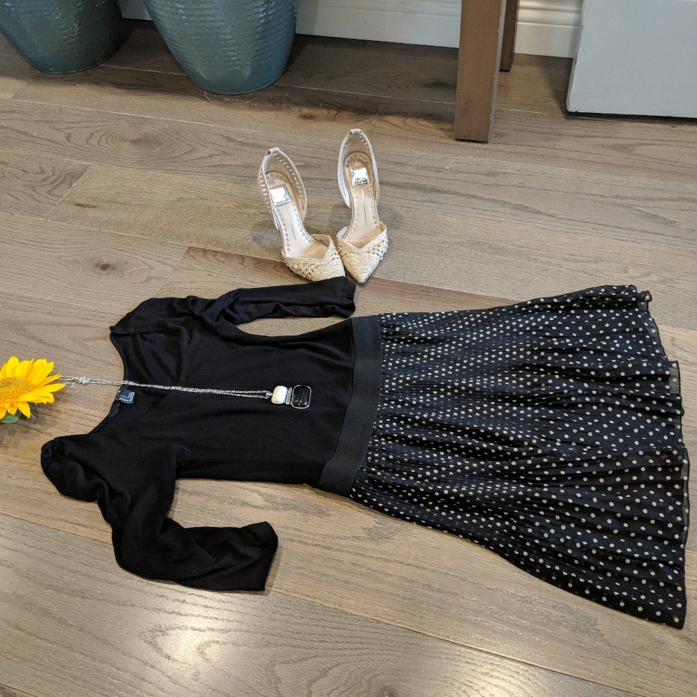 Sleeves SolidBlack Top and PokaDots pleated Dress